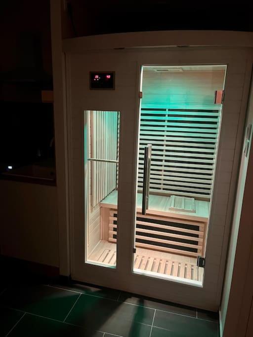 Glamour Tout Equipe Avec Balneo Et Sauna Appartement Nancy